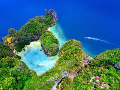 Best Tours and Day Trips Packages. Andaman Pass is a Best Tour Company in Phuket Krabi and Phang Nga providing boat tours, day trips and private tours to the top attractions throughout Andaman Sea and Islands.