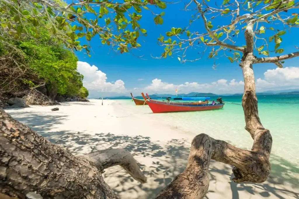 white-sand-beach-long-tail-boat-khang-khao-island-bat-island