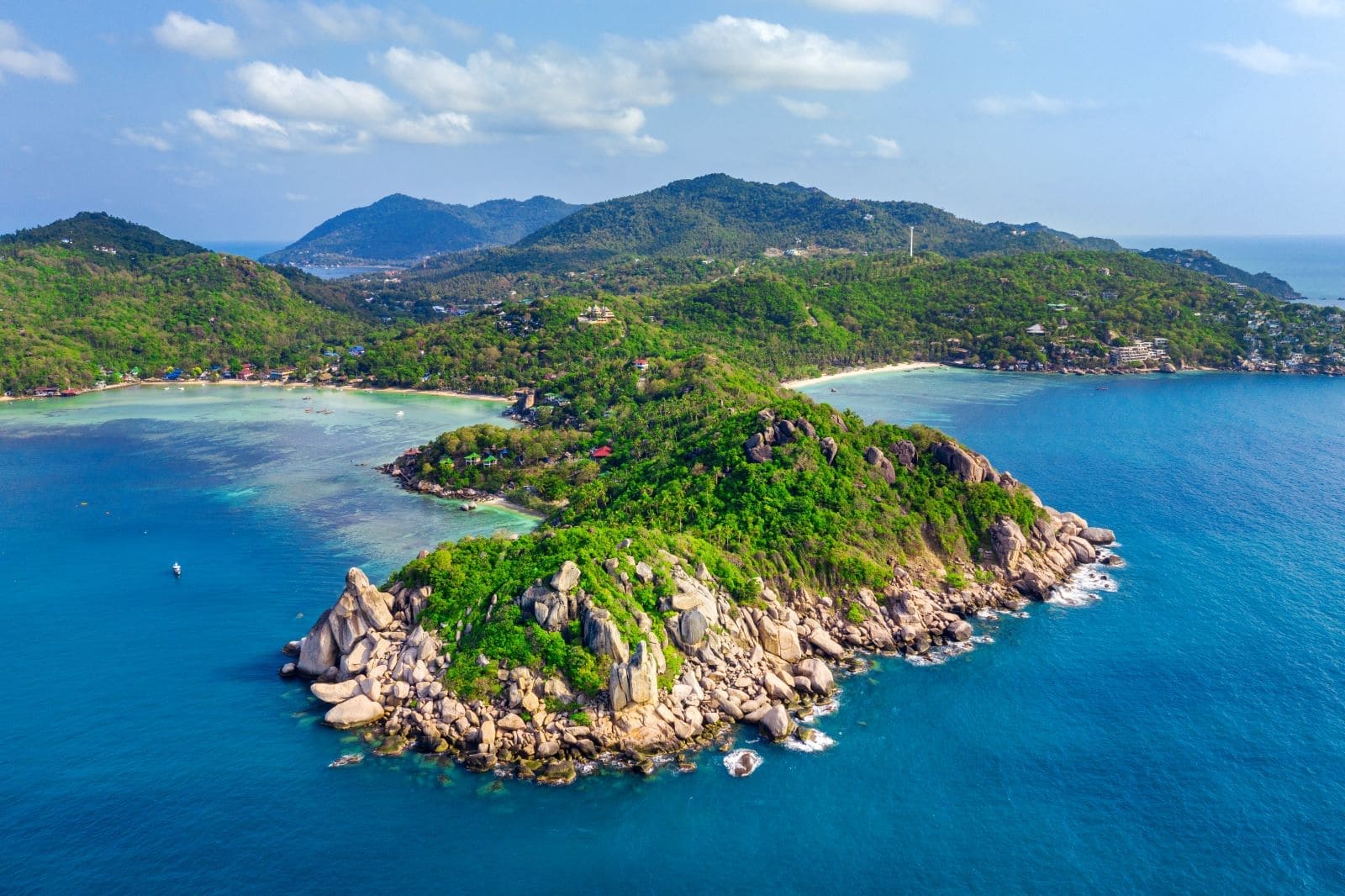 aerial-view-beautiful-koh-tao-island-chumphon-thailand