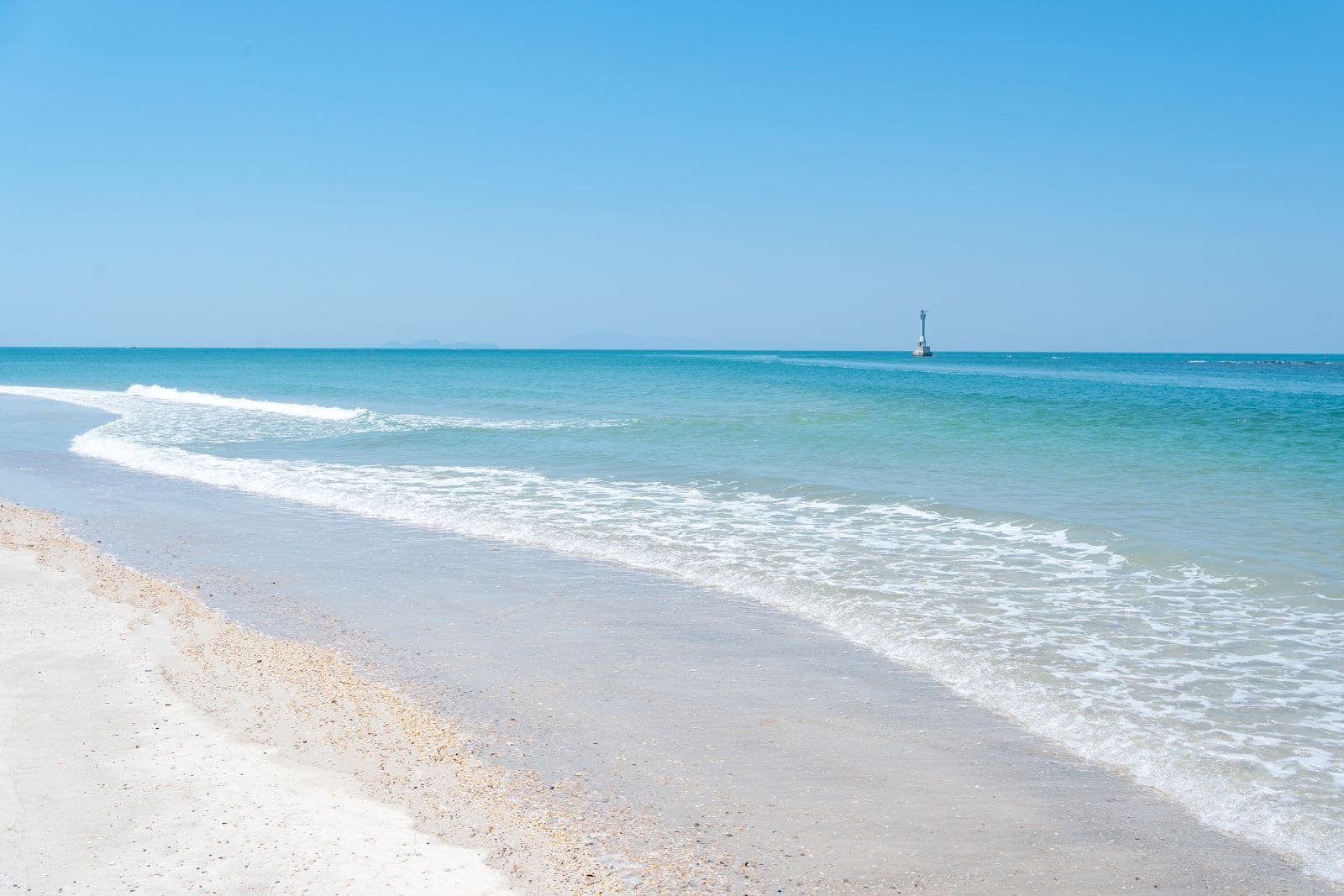 scenery-blue-sea-beautiful-water-beautiful-white-beach-location-tarutao-island-la-ngu-district-satun-province-thailand