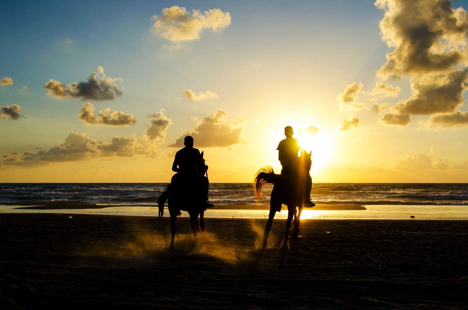 Explore-Sunset-Kamala-Beach-Horse-Riding-in-Phuket-Thailand