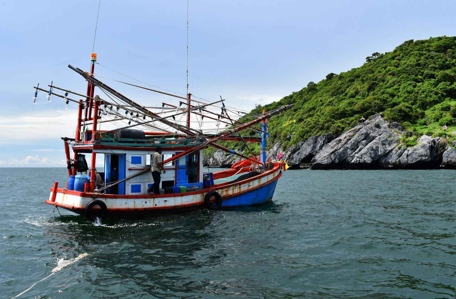 Phuket-Game-Fishing-Tours-at-Racha-Island