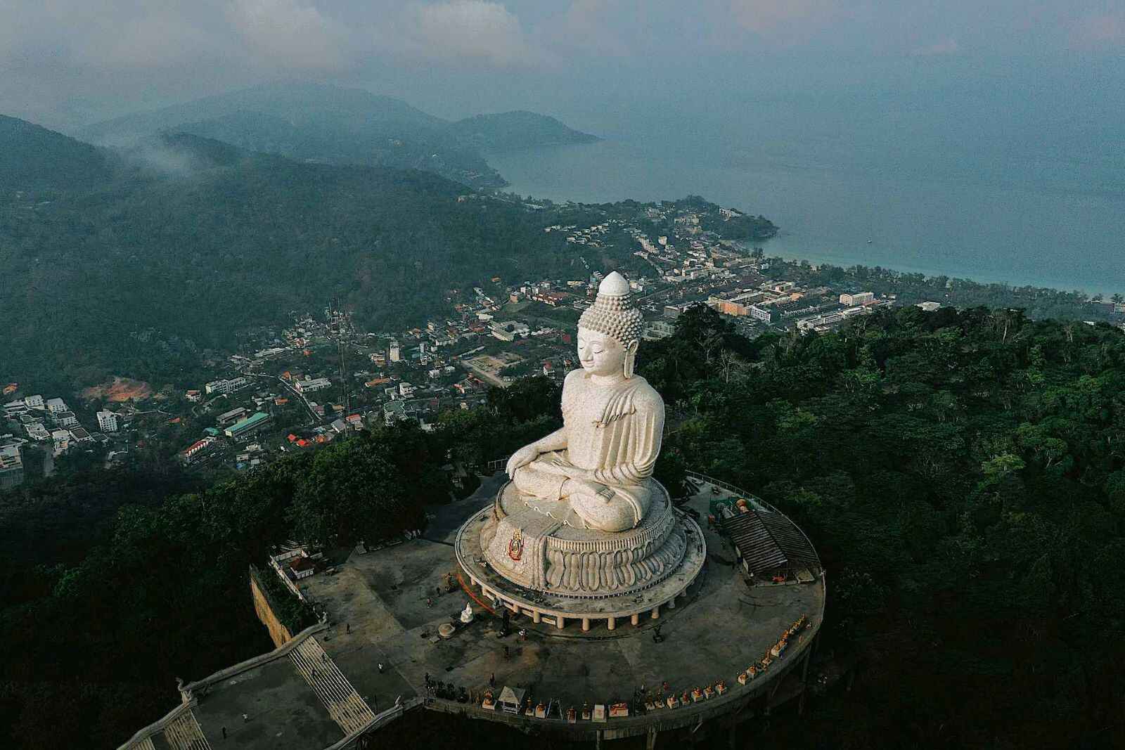 the-big-buddha-in-phuket-in-thailand