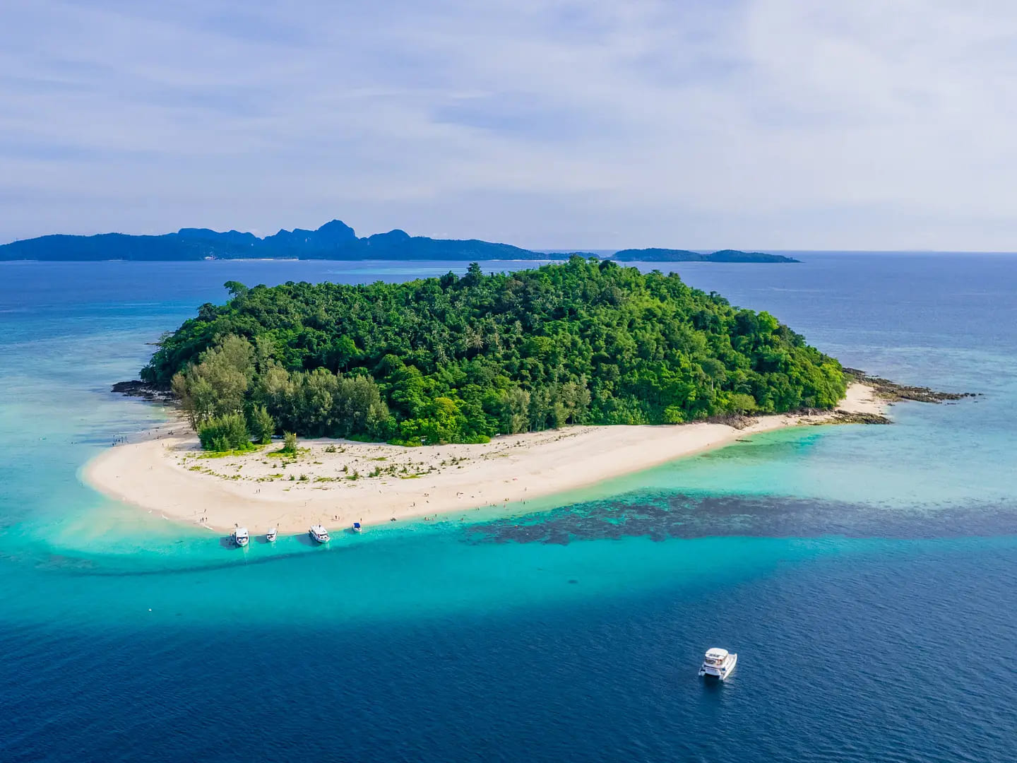 Luxury Phuket Day Trip to Phi Phi & Bamboo Islands by Catamaran Boat Tours